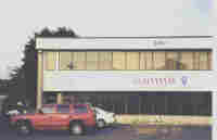 Summit dumpster anhd abortion mill complete with filthy windows - Click image for larger view